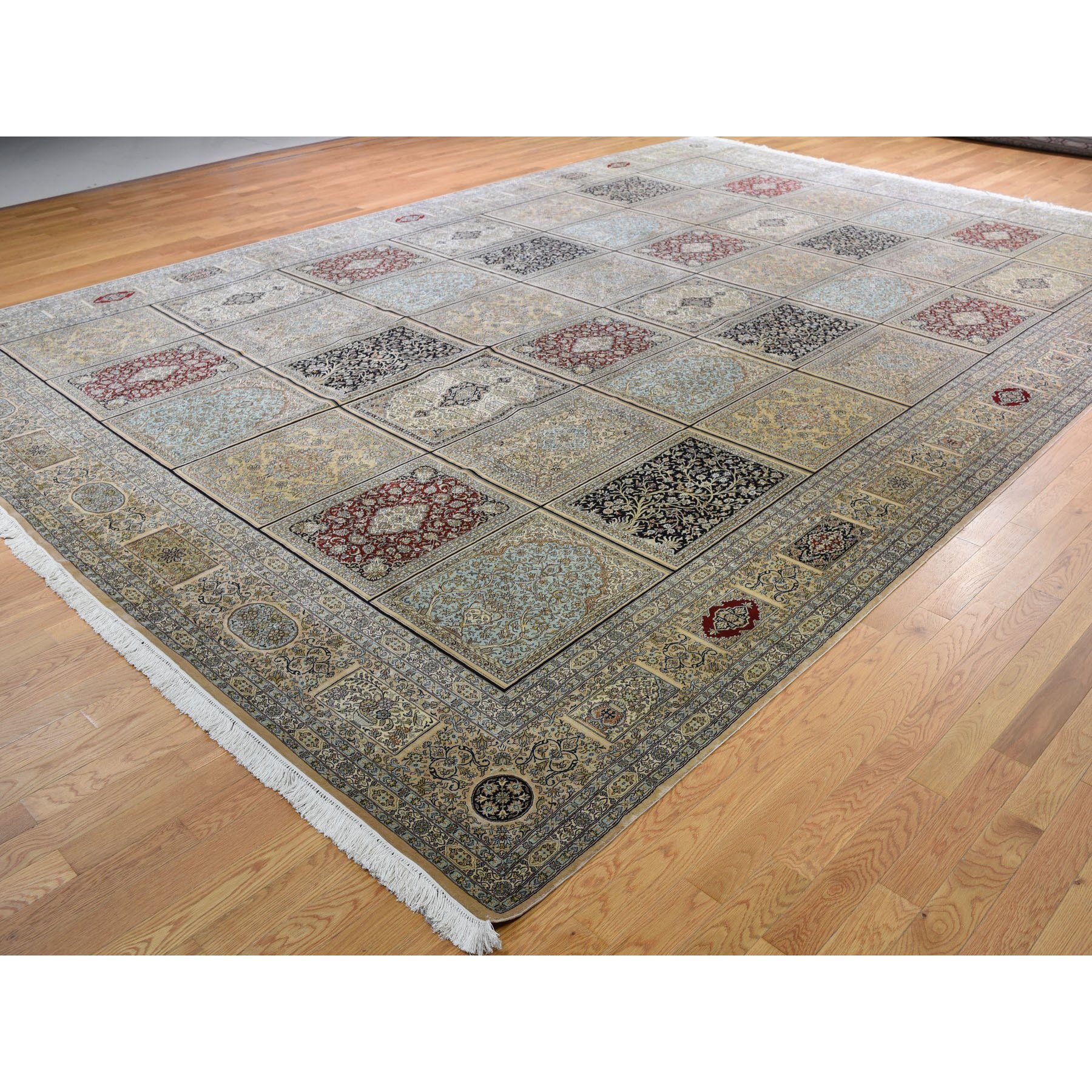 Traditional Silk Hand-Knotted Area Rug 12'0